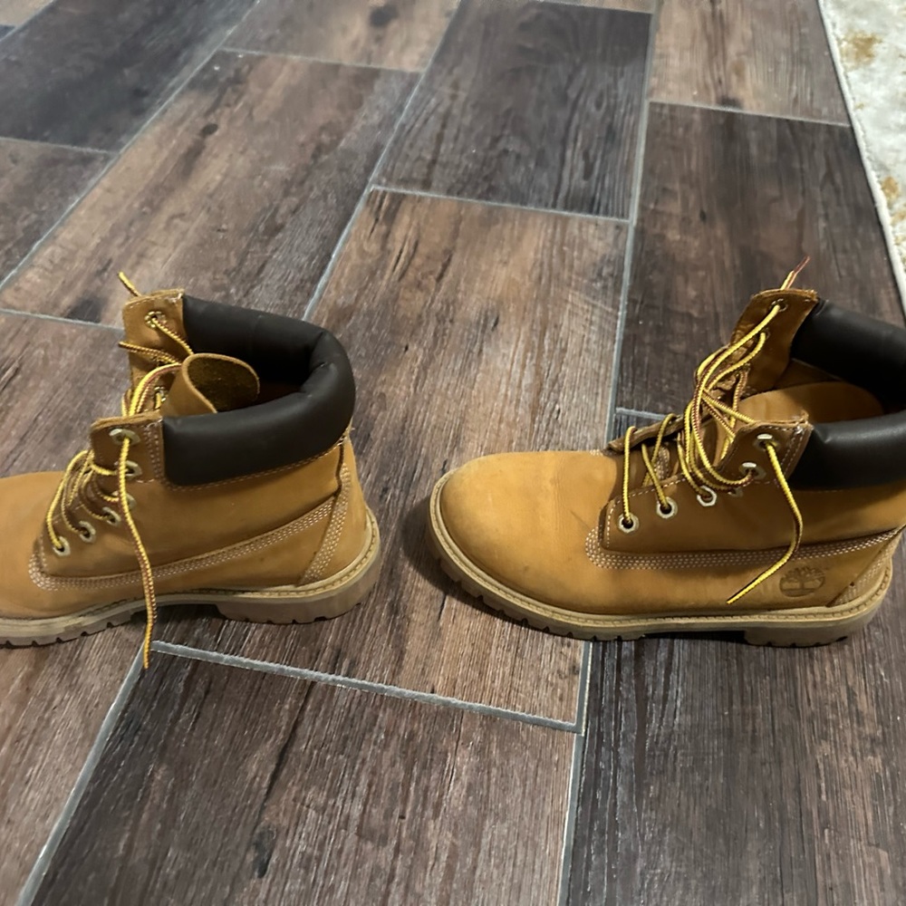 Timberlands - Picture 3 of 4
